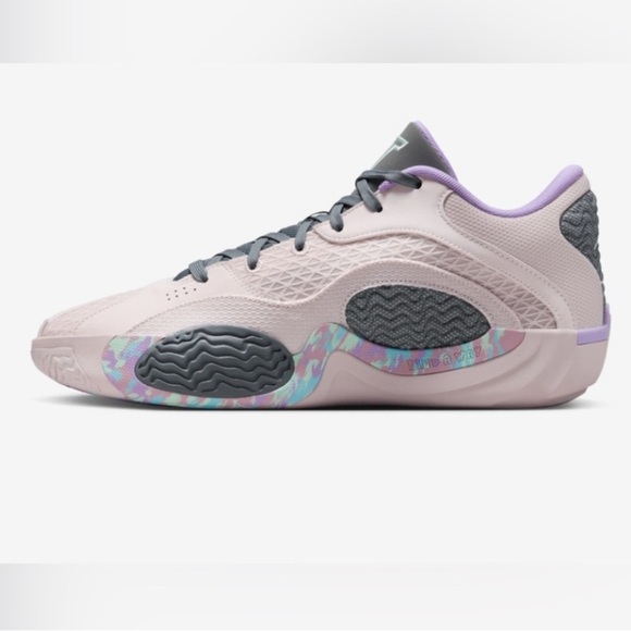 Jordan Athletic Shoes Pink and Purple Streamlined
Jordan Tatum 2 purple/pink - Picture 3 of 8